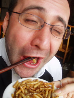 lo que hace el hambre.jpg